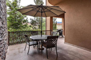 B2 Poolside Palace Top Floor 3 Bdrm Sunset View